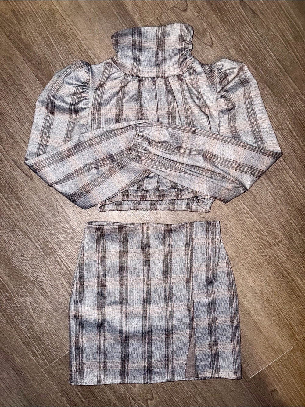SHOP 17 Plaid Long Sleeve Crop Turtleneck Skirt Set